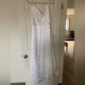 Elegant White Floral LuLu Maxi Dress